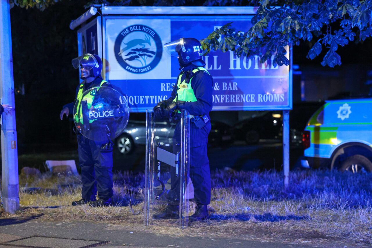 Epping Man Charged with Violent Disorder Following Anti-Migrant Protest – UKNIP