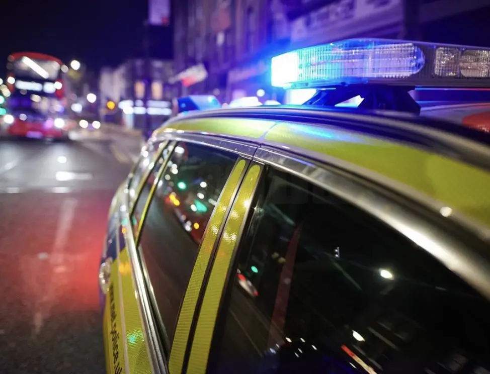 Two Men Hospitalised After Street Altercation in Islington