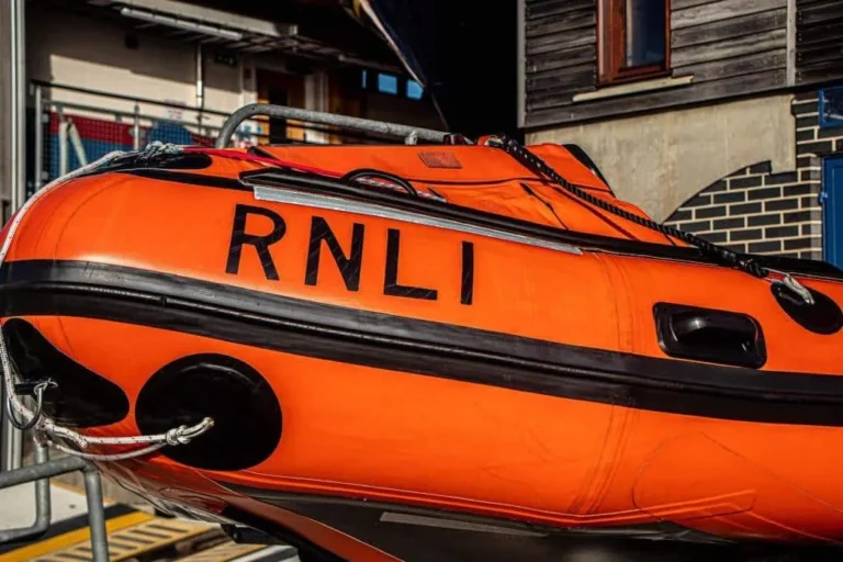 Shoreham RNLI Launches Rescue Operations for Three Coastal Incidents in One Night