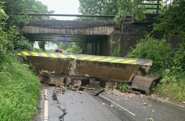 Lorry Strikes Railway Bridge Between Nuneaton and Rugby, Disrupting Train Services